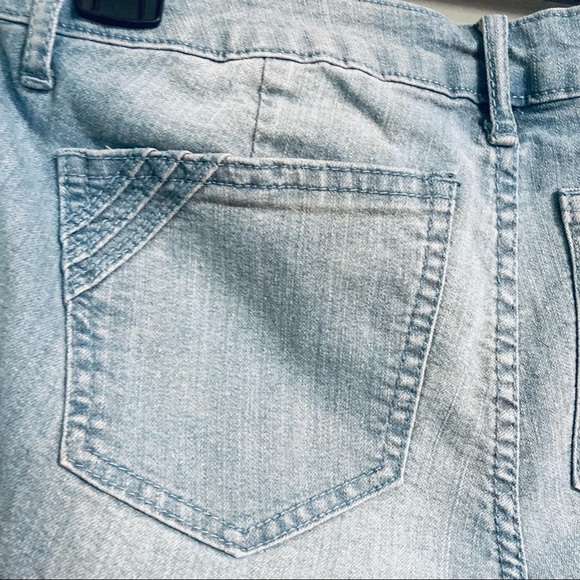 Forever 21 Premium Denim Shorty Shorts Blue Jeans Womens Size 26 - Picture 8 of 16